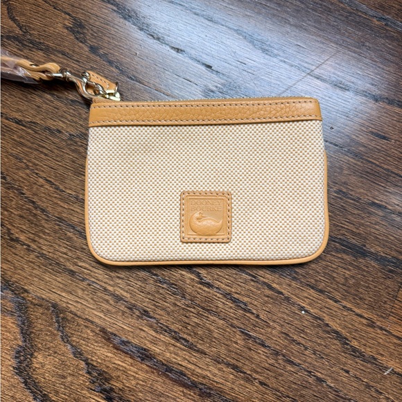 Dooney & Bourke Handbags - Dooney & Bourke Tan and Cream Wallet